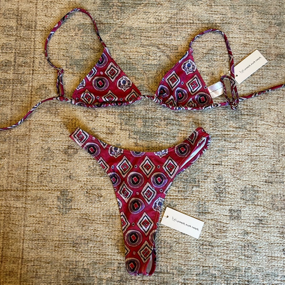 LICORNE SANS CORNE Bikini Top & Bottoms Set